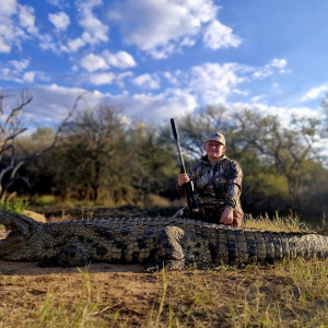 1_roger-berger-safaris-hunting-Dangerous-Game