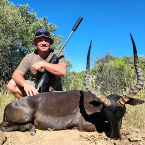 roger-berger-safaris-hunting-Plain-game-swart-rooi-bok