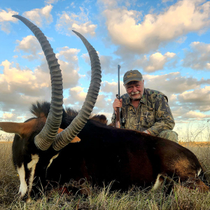 roger-berger-safaris-hunting-Plain-game-swartwit-pens